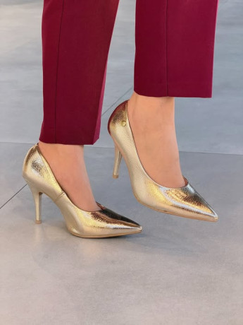 elegant-and-beautiful-big-0