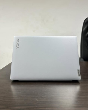 lenovo-yoga-slim-7i-carbon-big-4