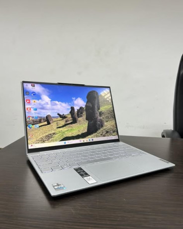 lenovo-yoga-slim-7i-carbon-big-1