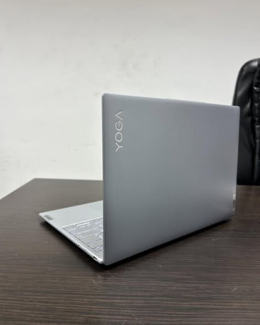lenovo-yoga-slim-7i-carbon-big-0