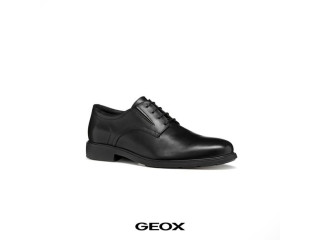 حذاء من الجلد الطبيعي الفاخر من Geox