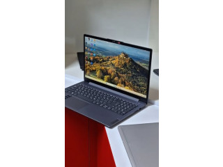 Lenovo IdeaPad Slim 3