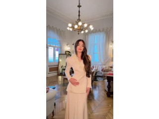 Elegant Women's Suit