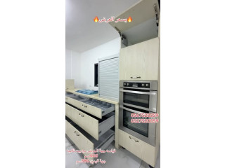 مطبخ مع شايش كيسار حوض امريكي