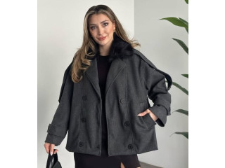 جزء من التشكيلة الشتوية داخل المحل