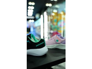 حملة عروض ضخمة على بوات Skechers و Adidas الأصلية للأطفال