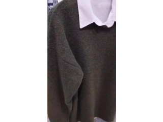 جزء من التشكيلة الشتوية داخل المحل