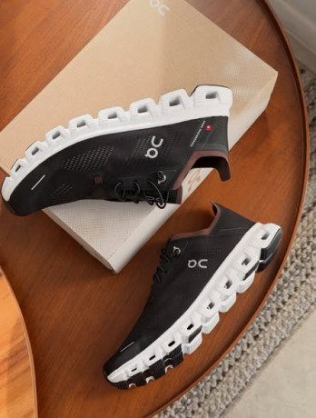 gold-star-shoes-big-1