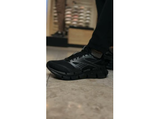حذاء ريبوك الأسود