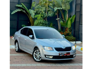 2015 OSKODA OCTAVIA اوتوماتيك