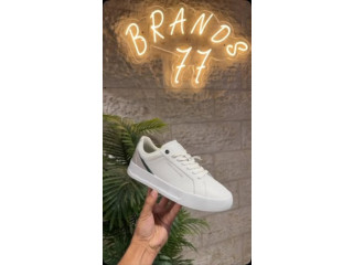 دايماً خليك مميز من BRANDS77