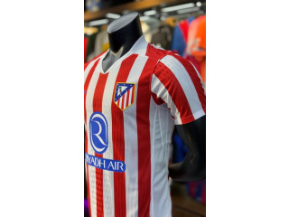 التيشرت الرسمي لنادي أتلتيكو مدريد لموسم 2025/2026 بنسخة اللاعبين