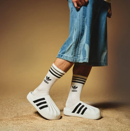 gold-star-shoes-big-0