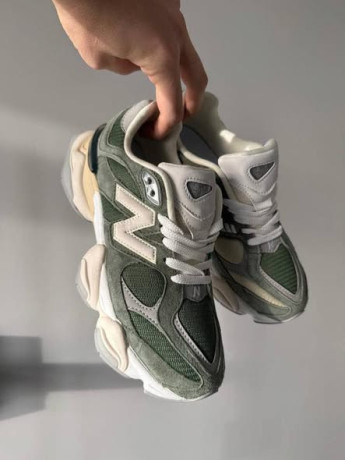 gold-star-shoes-big-1