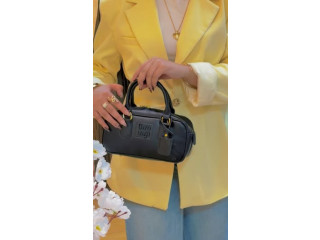 Stylish Black Handbag