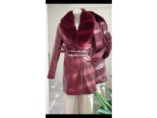 جاكيتات جلد تخطف الأنظار