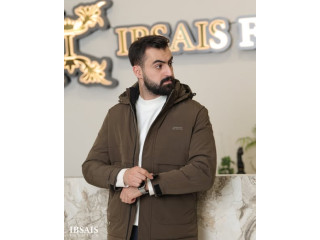 سترة ضدّ الماء بتصميم راقٍ