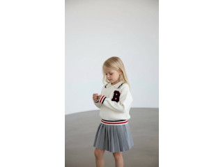 طقم قطعتين بلوزة صوف وتنورة