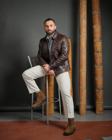 leather-jackets-and-shalapi-boots-big-4