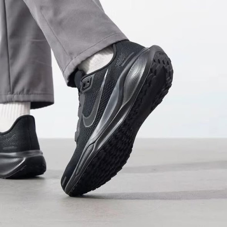 gold-star-shoes-big-3