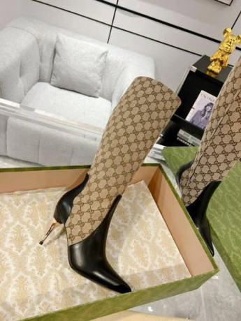 gold-star-shoes-big-1