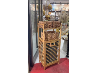 سله غسيل مع رفوف بامبو