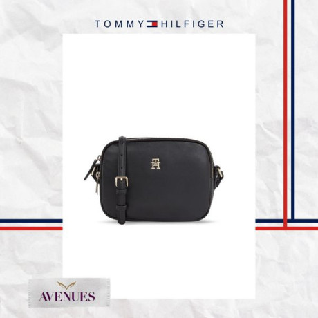 tshkyl-hkayb-mmyz-mn-tommy-hilfiger-tgdonha-fy-avenues-big-3