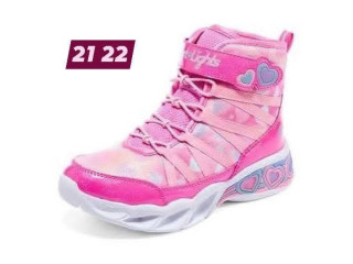 عمر البيبي سكيشرز