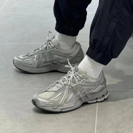 gold-star-shoes-big-4