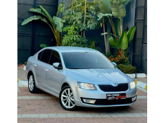 2015 OSKODA OCTAVIA اوتوماتيك
