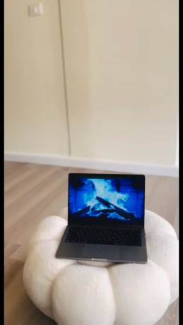 macbook-pro-14-m1-pro-big-0