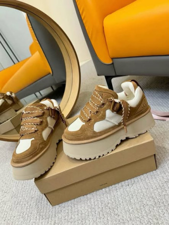 gold-star-shoes-big-0