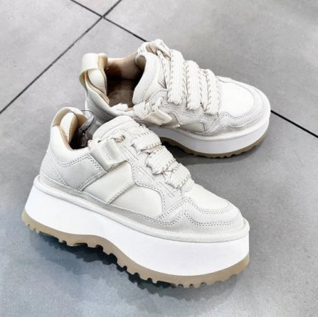 gold-star-shoes-big-2