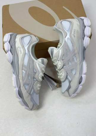 gold-star-shoes-big-1