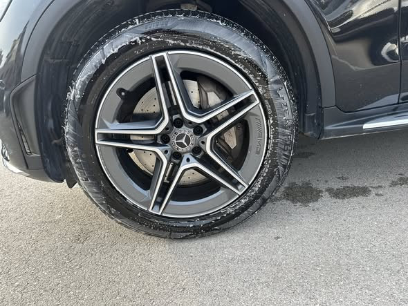 glc-300e-4matic-2020-big-3