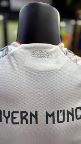 tyshrt-bayrn-myonykh-alahtyaty-bnskh-allaaabyn-202526-big-2