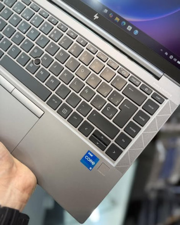 hp-zbook-firefly-14-big-3