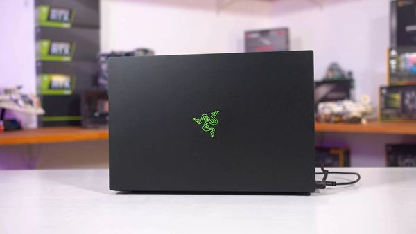 razer-blade-15-touch-4k-big-2
