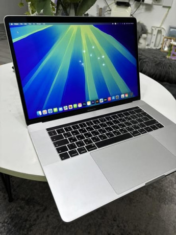 macbook-pro-2019-big-0