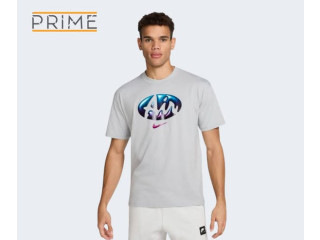 تشكيلة صيفية متنوّعة من بلايز Nike