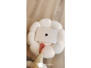 MacBook Pro 14-inch (2021 / 2022)