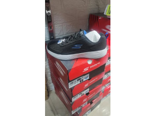 سكيشرز الأصلي للعمر المحير