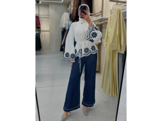 طقم بنقشة مميزة