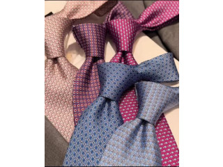 بدلات إيطالية عالمية