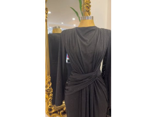 جديد باللون الأسود والدانتيل