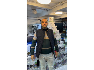 Xbox Series S مع ايدتين أصليات + شاحن بطاريات أصلي + اشتراك 3 شهور Game Pass