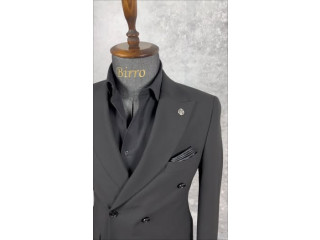 عالم كامل من البدلات العالمية