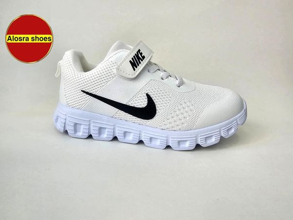 ahthy-olady-markat-big-0