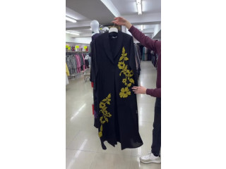 Elegant Black Dress with Floral Embroidery