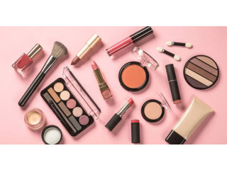 عناية مختارة من Flormar وDr. Clinic وPierre Cardin و bubblet